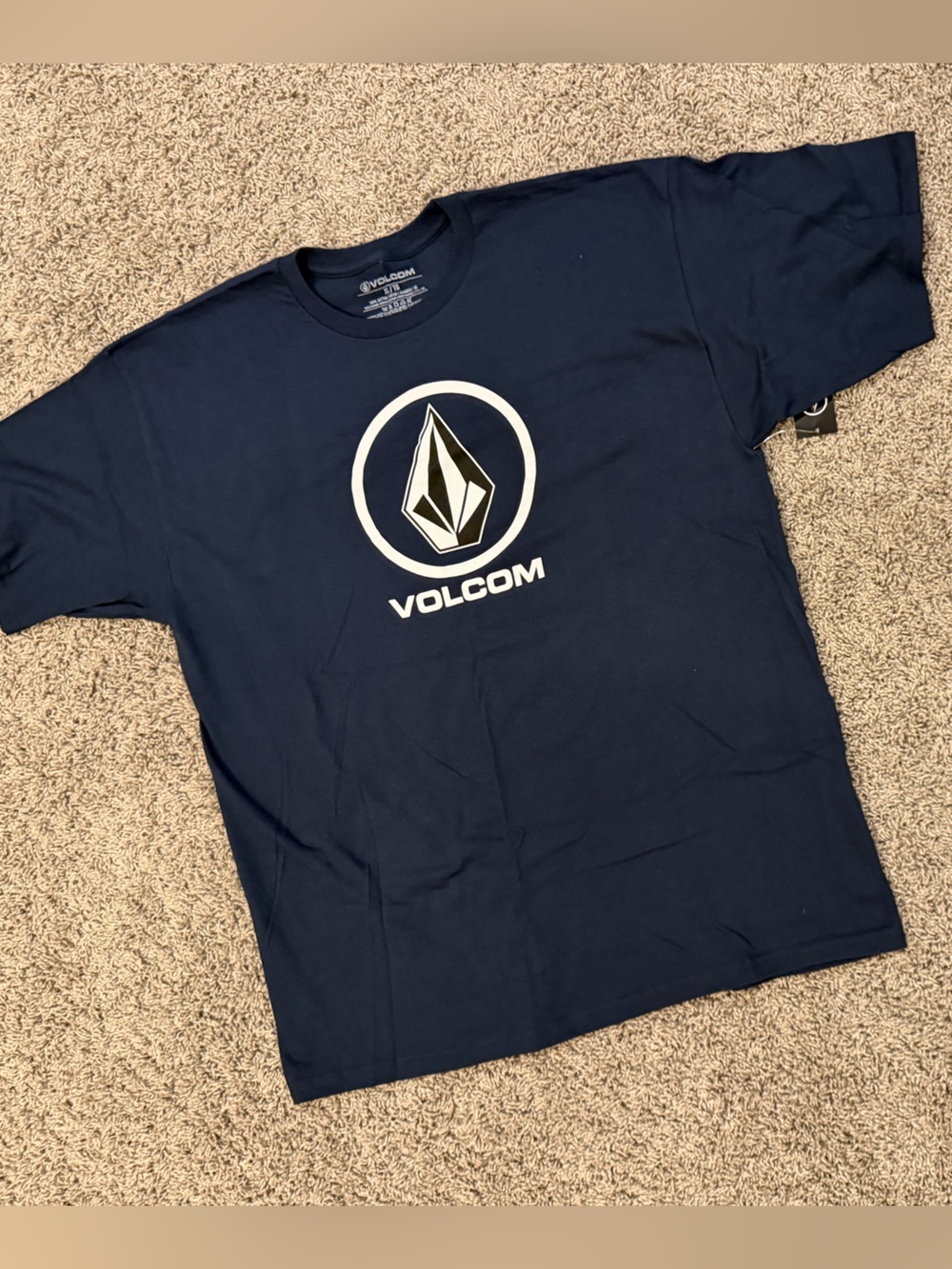 NWT Mens Volcom navy blue tshirt, size XL